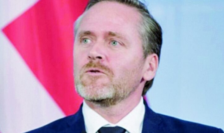 الحكومة الدنماركية تقترح قانون يؤدى إلى حظر التظاهر