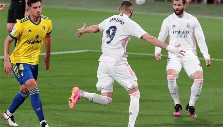 ريال مدريد يفوز علي قادش بثلاثية نظيفة بالدوري الآسباني
