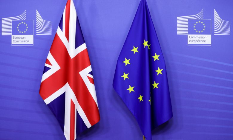 الاتحاد الأوروبي يوقف مؤقتًا الإجراءات القانونية ضد المملكة المتحدة