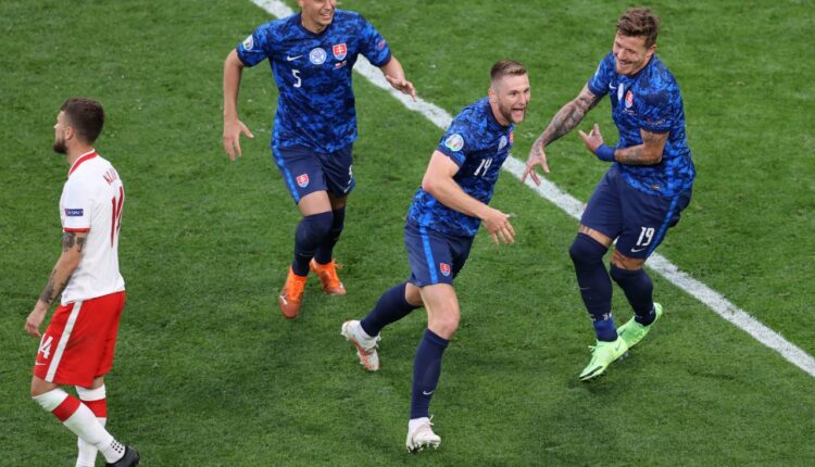 منتخب سلوفاكيا يفوز علي بولندا فى يورو 2020