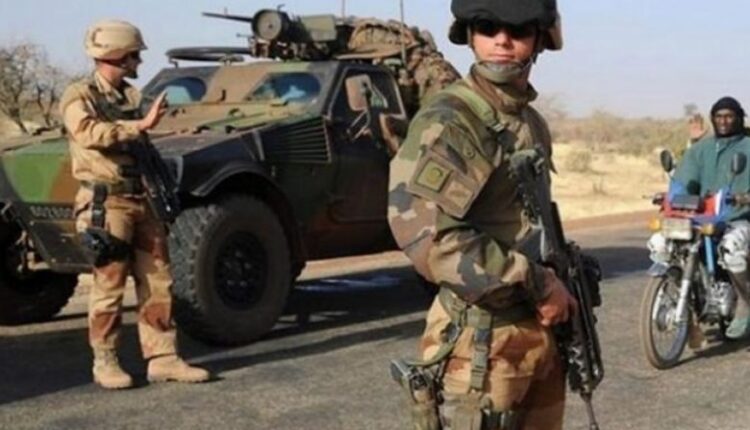 فرنسا تستكمل العمليات العسكرية في مالي واعتقال قياديين بداعش