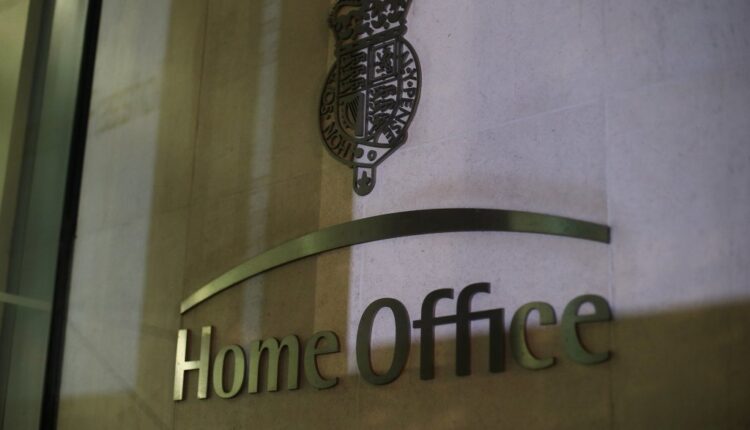 وزارة الداخلية البريطانية تقدم للبرلمان مشروع قانون تشديد نظام اللجوء في البلاد