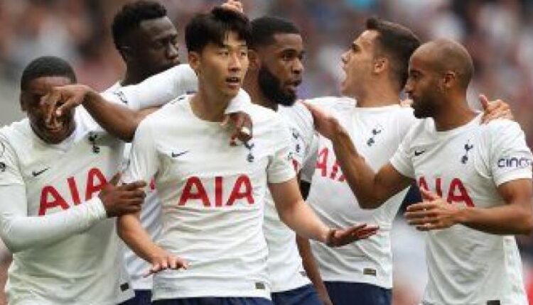 توتنهام يتصدر الدوري الإنجليزي بعد الفوز على واتفورد