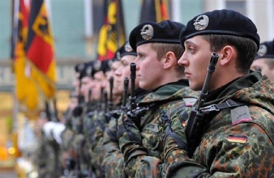 مرشح لخلافة ميركل يطالب الجيش الألماني بإجلاء معاونيه الأفغان