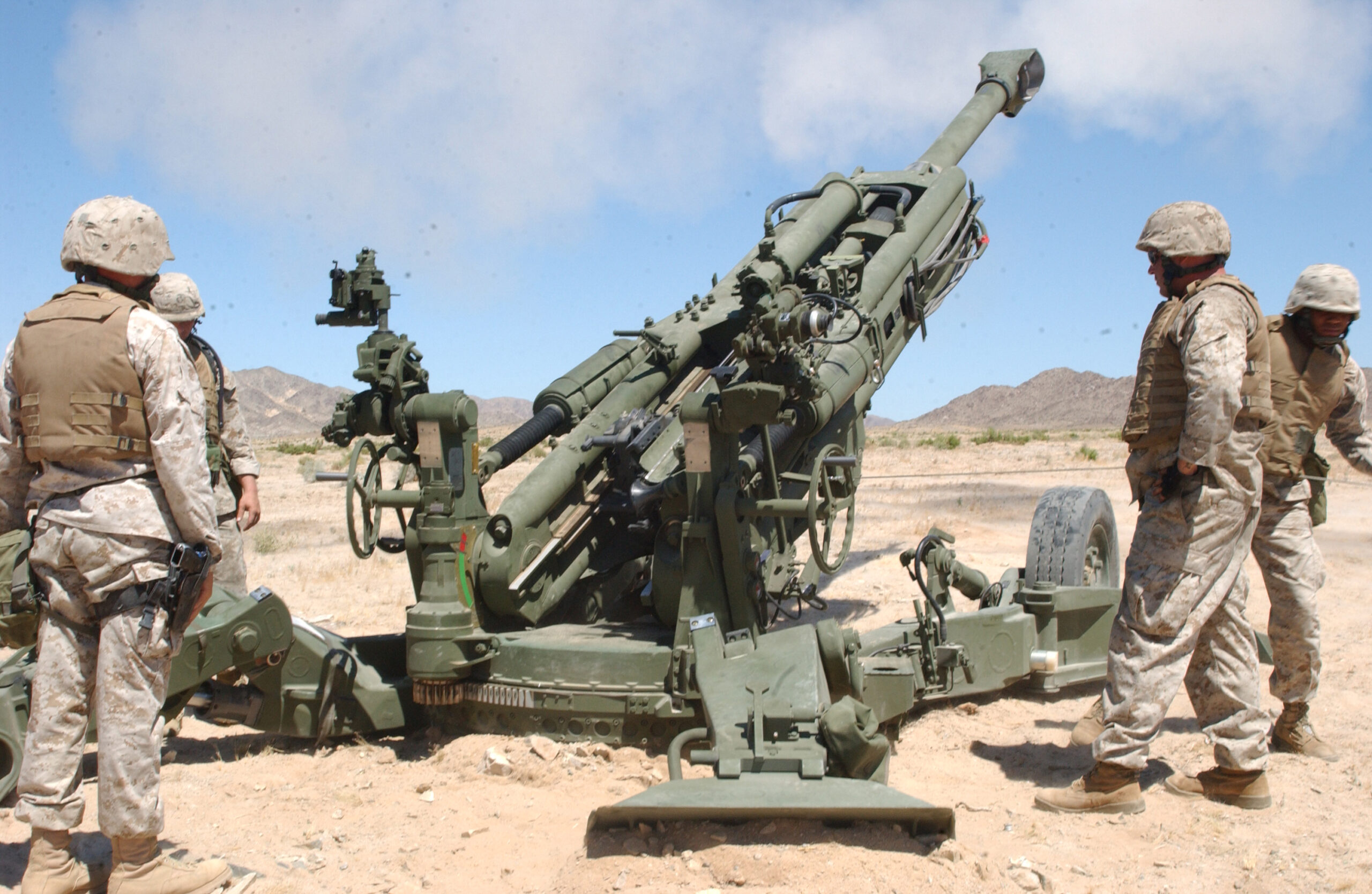 M777 howitzer rear scaled