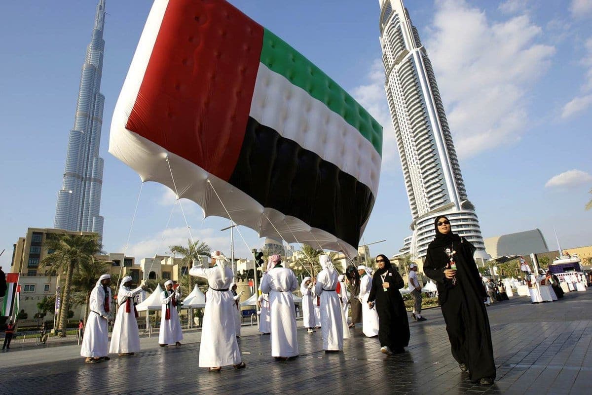 عدد مواطني الإمارات
