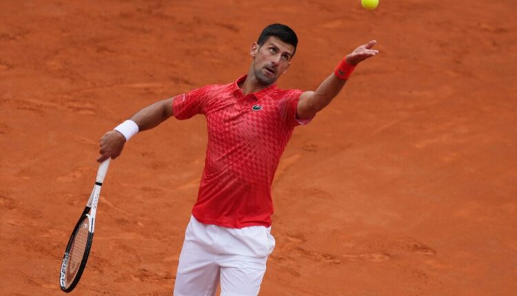 لاعب التنس الأرضى نوفاك دجوكفيتش