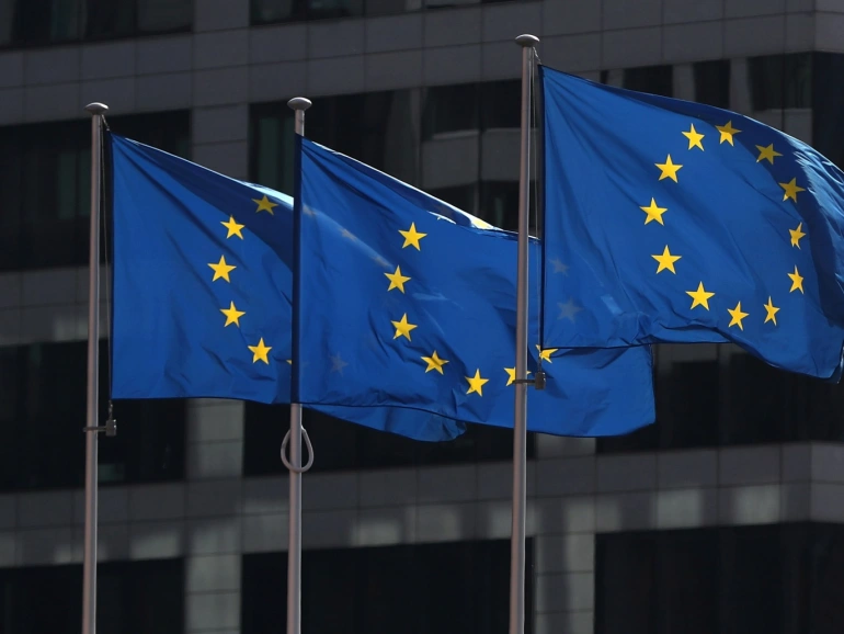 الاتحاد الاوربي يرفع توقعاته للنمو والتضخم معا للعام الجاري