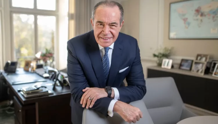 الوزير المصري السابق محمد لطفي منصور يتبرع بمبلغ 6 مليون دولار لبريطانيا