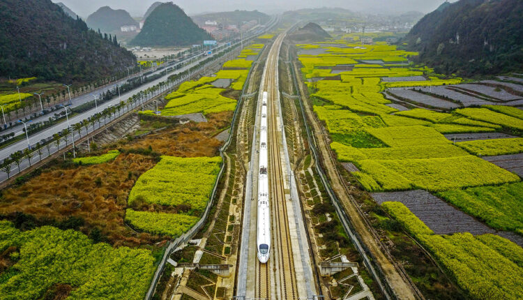 مشروع لربط دول الخليج والدول العربية بشبكة من السكك الحديدية