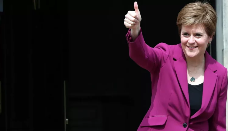 الشرطة الإسكتلندية توقِف رئيسة الوزراء السابقة نيكولا ستورجن في إطار تحقيقات مالية