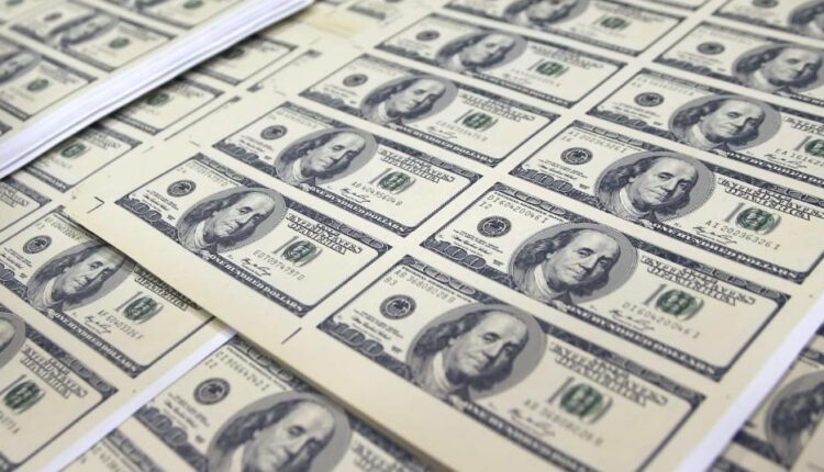 يحملون الجنسية السويدية والبريطانية .. تركيا تكشف عن شبكة لتزوير العملة وضبط مبلغ خيالي