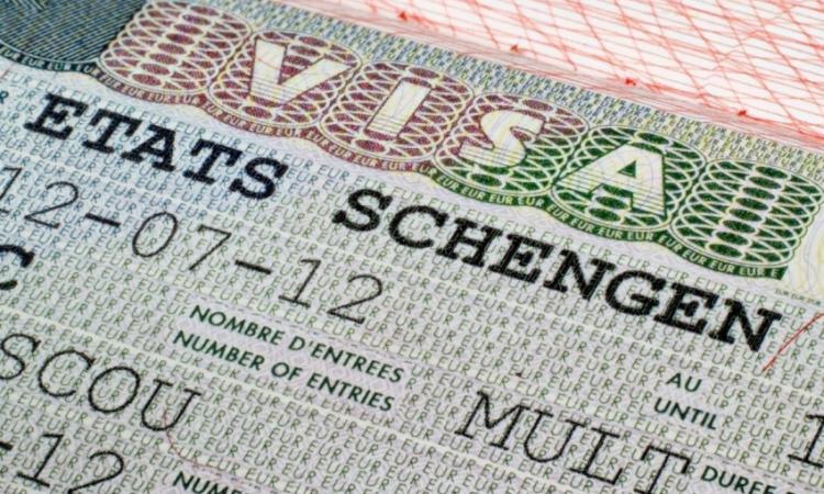 دول الاتحاد الأوروبي تتفق على تغيير نظام التأشيرات "شينغن" إلى الرقمية.