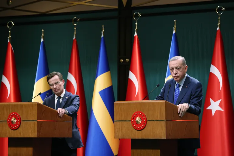 السويد توافق على تسليم مطلوب لأنقرة متهم بزعزعة الأمن التركي في إطار شروط الانضمام للناتو 