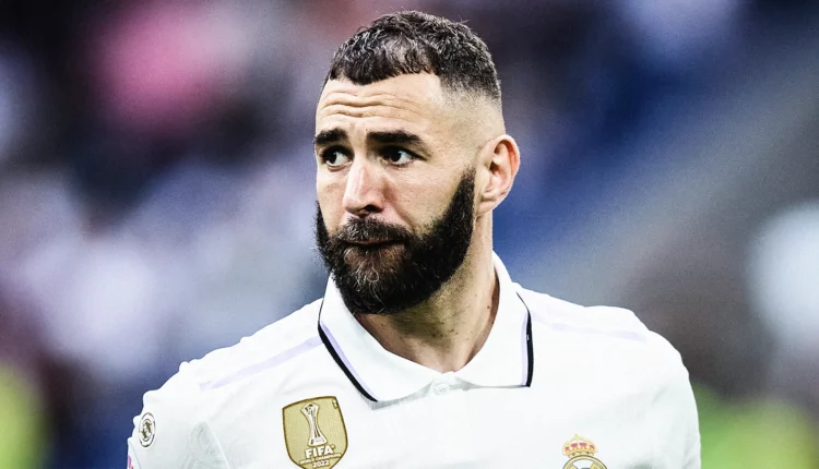 بنزيما يلغى متابعة ريال مدريد على "انستجرام" والملكي يرد بالمثل