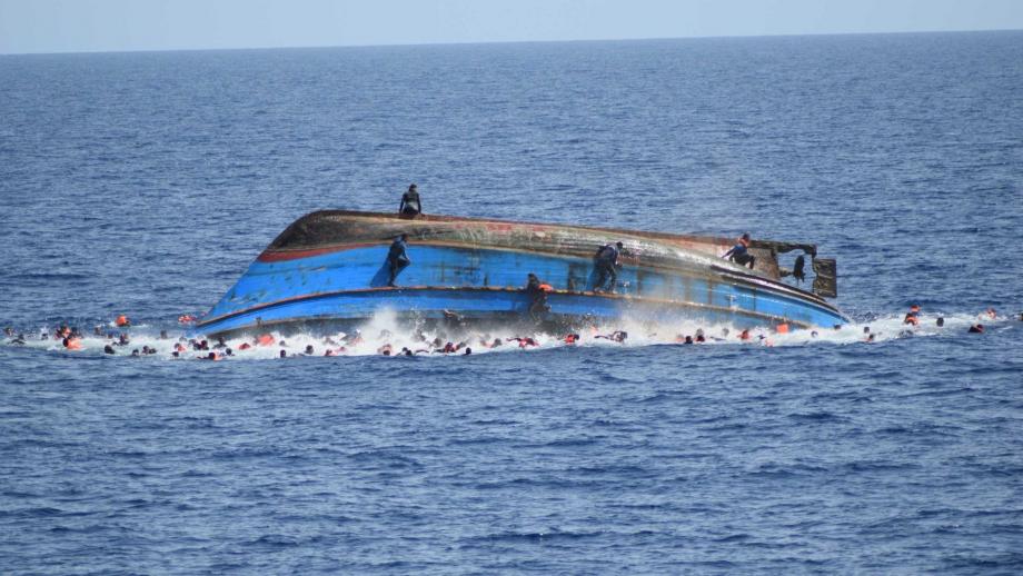 مصرع ما لايقل عن 59 شخصاً جراء غرق قارب للمهاجرين قبالة اليونان والأورومتوسطى يدعو لتكثيف جهود الانقاذ