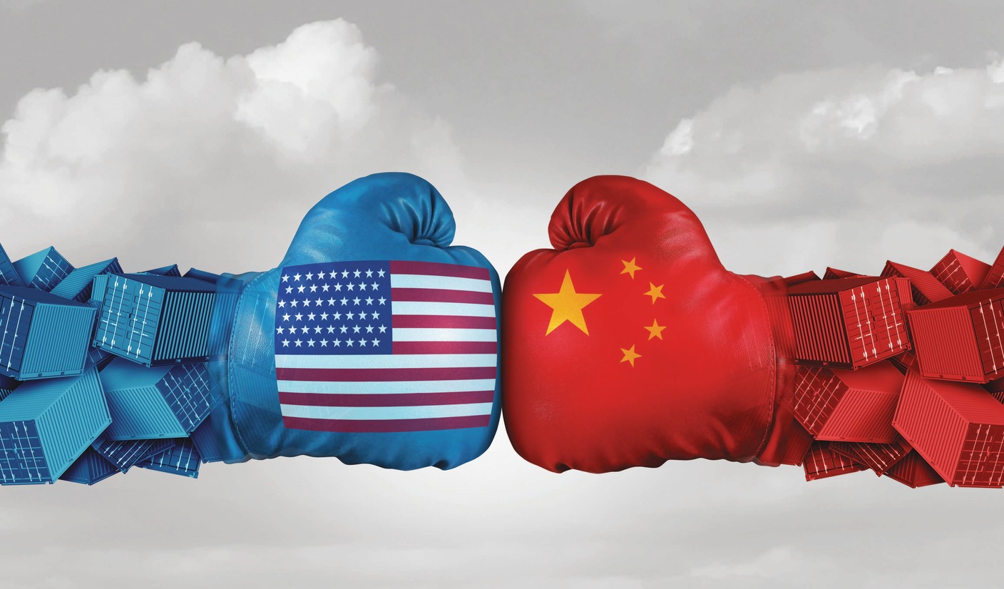 حرب وشيكة بين الولايات المتحدة الأمريكية والصين 