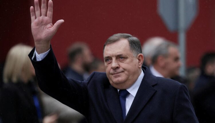 رئيس صرب البوسنة يوقع قانونان جديدان قد يشعلان الحرب البوسنية