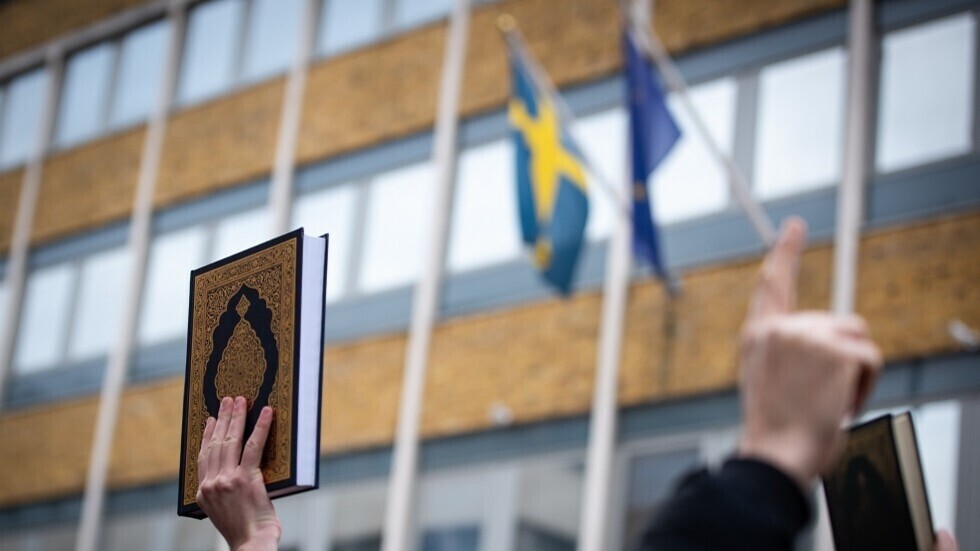 رئيس وزراء السويد .. البلاد تمر بوضع أمني خطير بعد حرق المصحف الشريف 