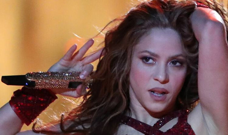 المغنية شاكيرا متهمة بالتهرب الضريبي في إسبانيا 