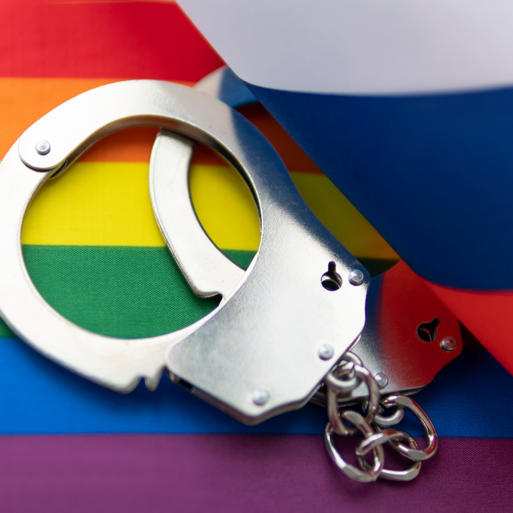 روسيا .. بوتين يوقع قانوناً جديداً يحظر فيه التحول الجنسي في البلاد 