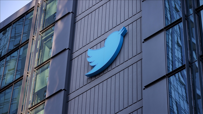 شركة "تويتر" تتراجع عن خطوة أثارت غضب مستخدميها