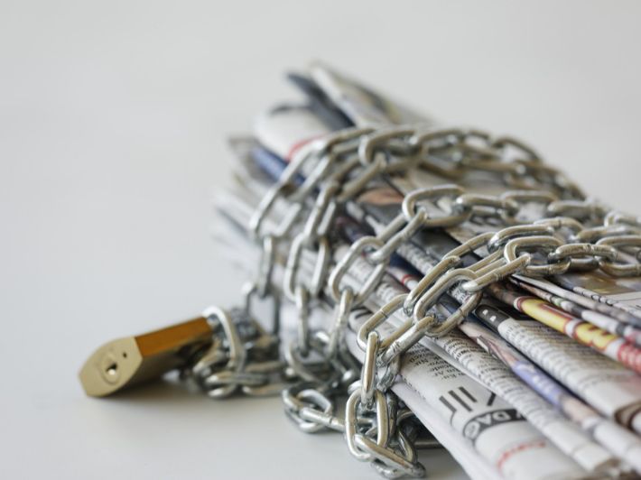 الأورومتوسطي يعرب عن صدمته تجاه مشروع قانون جديد يسمح للحكومات بمراقبة الصحفيين 