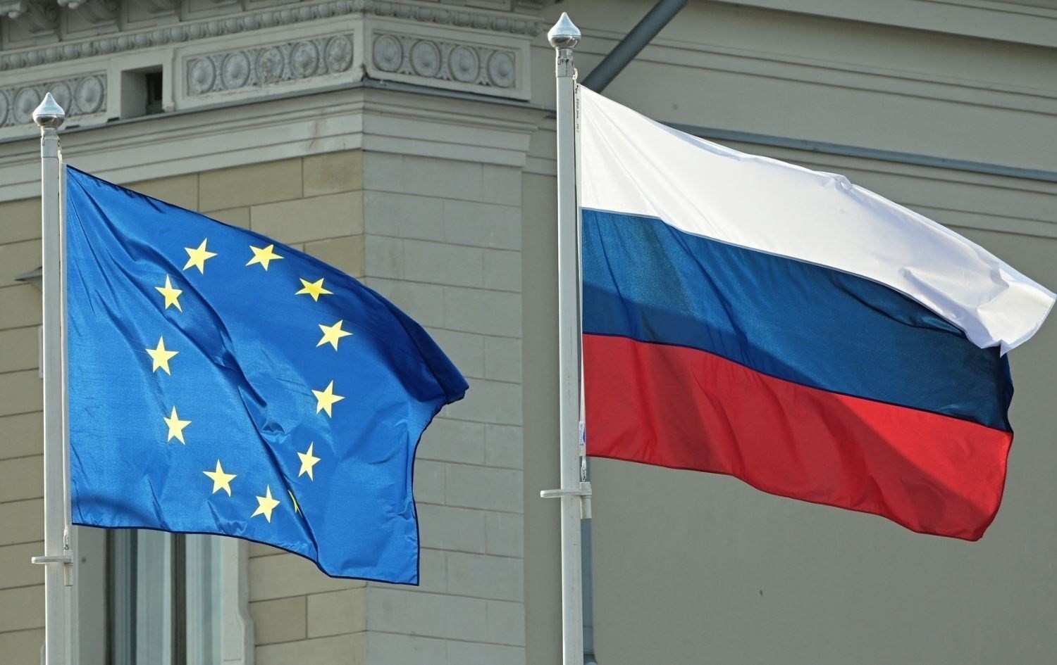 الاتحاد الأوروبي يدعو مجموعة العشرين للضغط على روسيا لإبرام اتفاق جديد بشأن الحبوب 