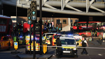 بريطانيا .. حادثة طعن تسفر عن إصابة شخص بالقرب من متحف في لندن