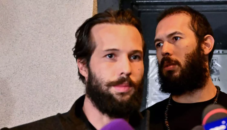 رفع الإقامة الجبرية عن المؤثر الأمريكي أندرو تيت وأخيه تريستان في رومانيا