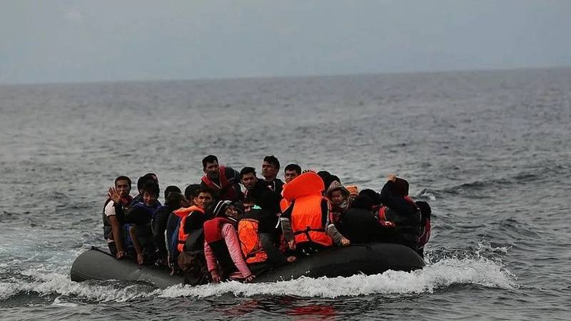 السلطات القبرصية تنقذ أكثر من 60 مهاجراً تقطعت بهم السبل في المتوسط