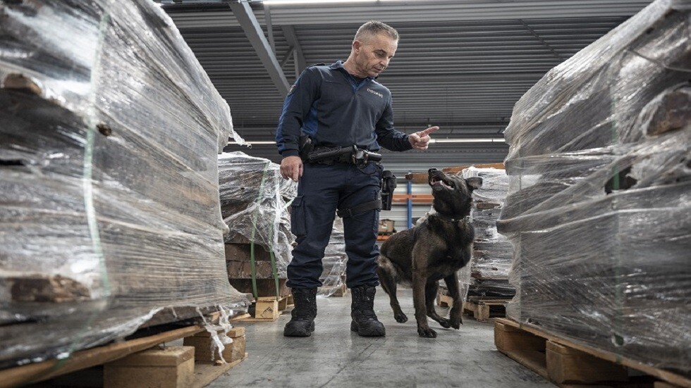 جمارك هولندا تضبط 8 أطنان من الكوكايين في ميناء روتردام 