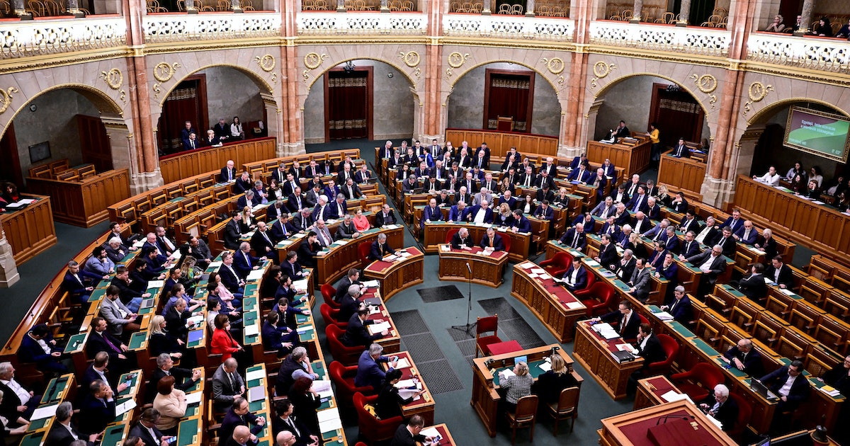 البرلمان المجري يؤجل التصديق على البروتوكول الخاص بانضمام السويد النهائي إلى الناتو