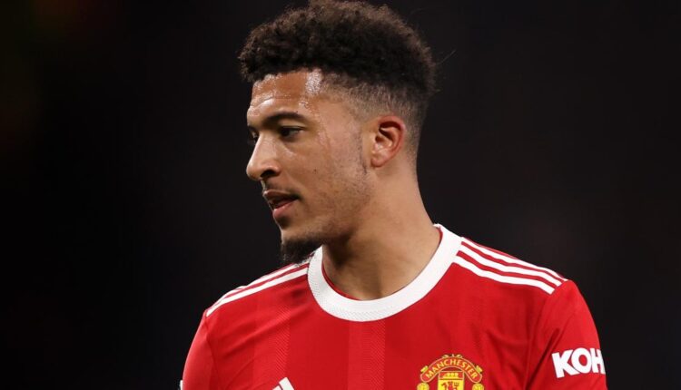 مانشستر يونايتد يصدر قراراً يمنع فيه اللاعب جادون سانشو من استخدام جميع مرافق الفريق الأول داخل النادي