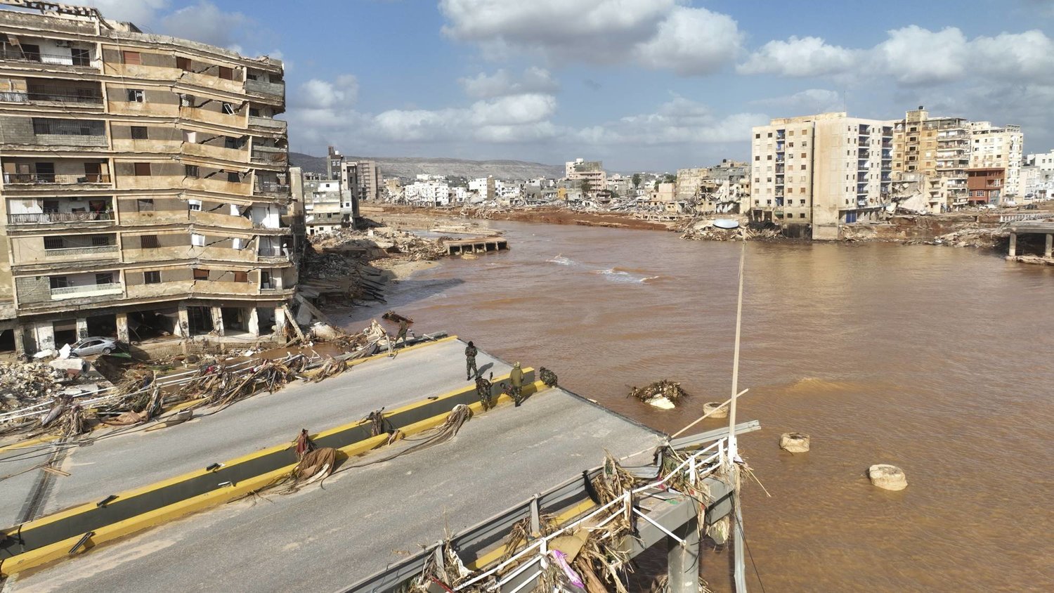 صحيفة واشنطن بوست .. الكارثة التي حلت بشرق ليبيا يتحملها الجميع دون استثناء 