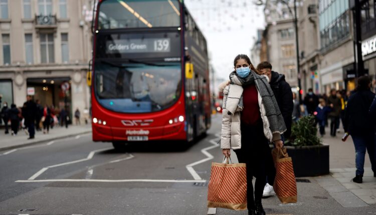 بريطانيا تواجه واحدة من أكبر الزيادات الشهرية في أسعار الوقود منذ 23 عاما