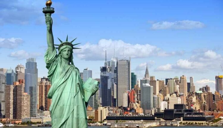 هل ستعلن الولايات المتحدة الإغلاق العام ؟