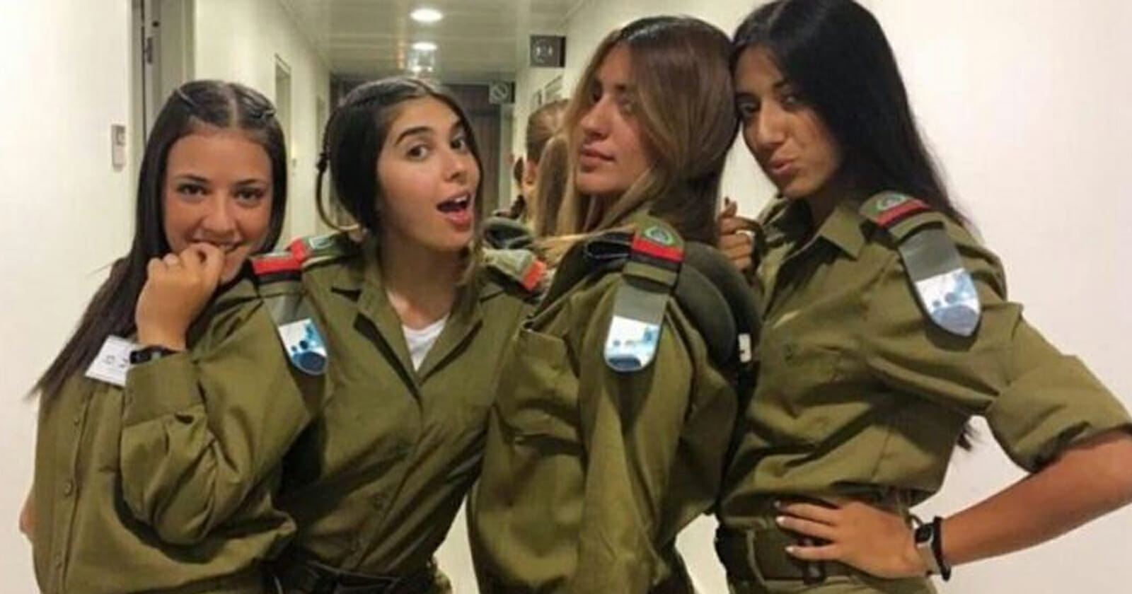 فضيحة جنسية لـ 5 مجندات إسرائيليات أقمن علاقات حميمية مع سجين فلسطيني محكوم بالمؤبد