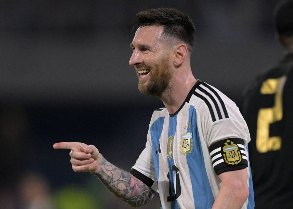 انخفاض قيمة النجم الأرجنتيني ميسي وخروجه من قائمة أغلى 100 لاعب بالعالم