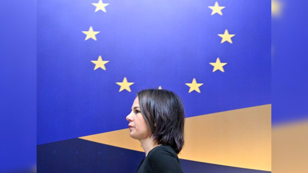 وزراء خارجية الاتحاد الأوروبي يتعهدون بمواصلة دعم أوكرانيا