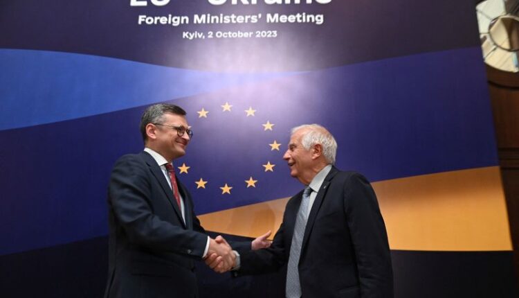 وزراء خارجية الاتحاد الأوروبي يتعهدون بمواصلة دعم أوكرانيا