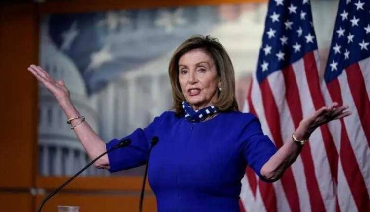 القائم بأعمال رئيس مجلس النواب الأمريكي المؤقت يطرد نانسي بيلوسي من الكابيتول