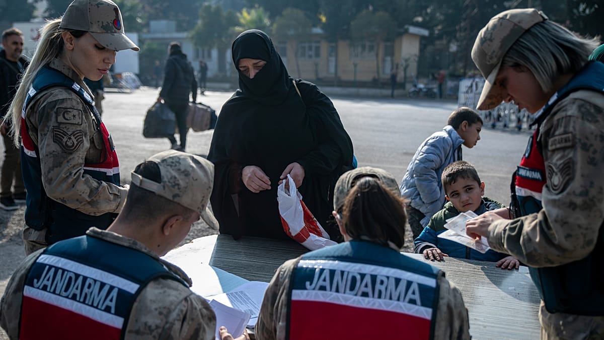 تركيا: 723 ألف سوري عادوا إلى بلادهم منذ سقوط نظام الأسد