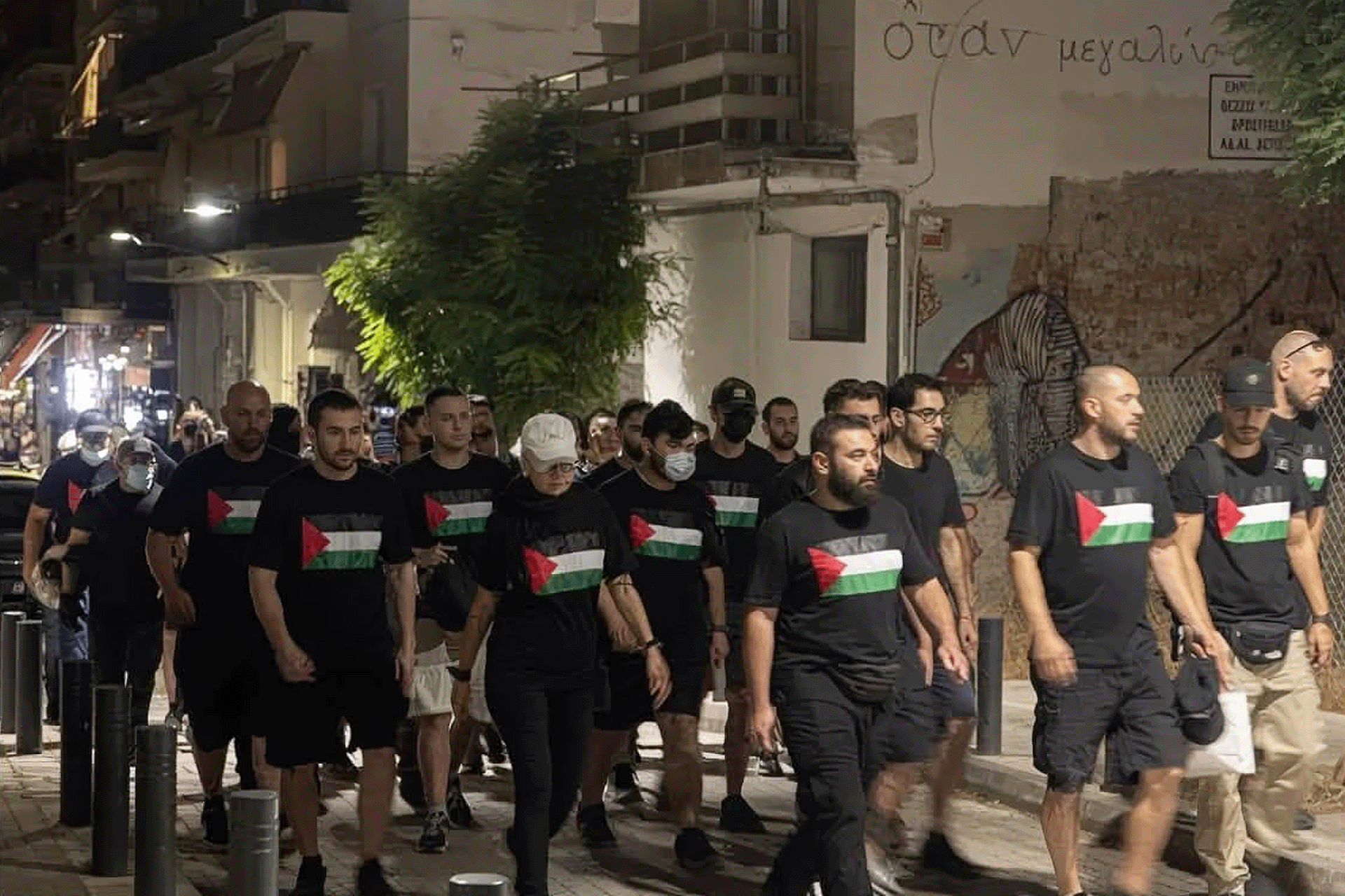 اليونان تفتح إجراءات جنائية بحق ستة من جماعة روفيكوناس بعد "دورية مناهضة للصهيونية" في ثيسالونيكي