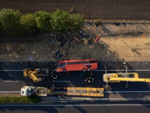 مقتل 12 شخصاً وإصابة 10 على الأقل بانقلاب حافلة قادمة من بولندا شرقي المجر