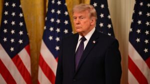 محكمة أميركية تلغي تعليق تأشيرات الهجرة لمواطني 75 دولة